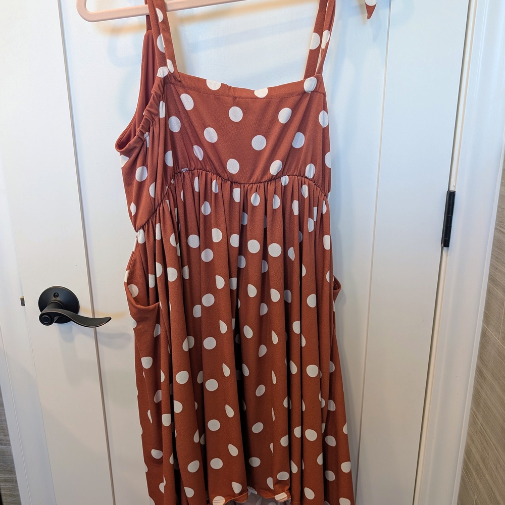 Polka Dot Sleeveless Dress - Picture 3 of 4